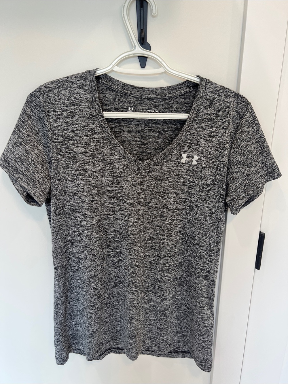 Under Armour Women's Heather Gray V-Neck Short Sleeve Performance Tee